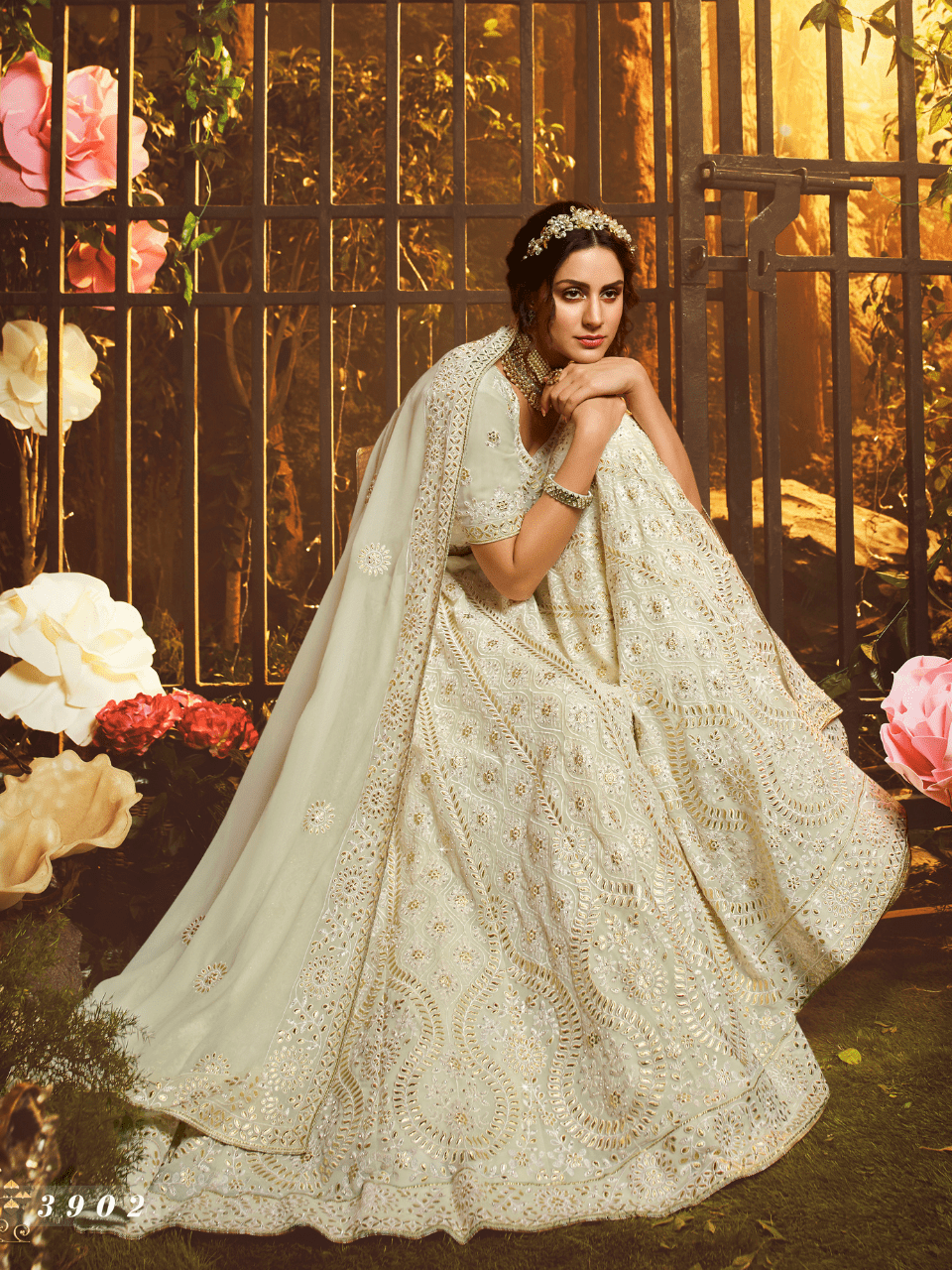Pakistani Bridal White Gold Lehenga Choli Dupatta Dress | Gold lehenga,  Pakistani bridal, Bridal dresses